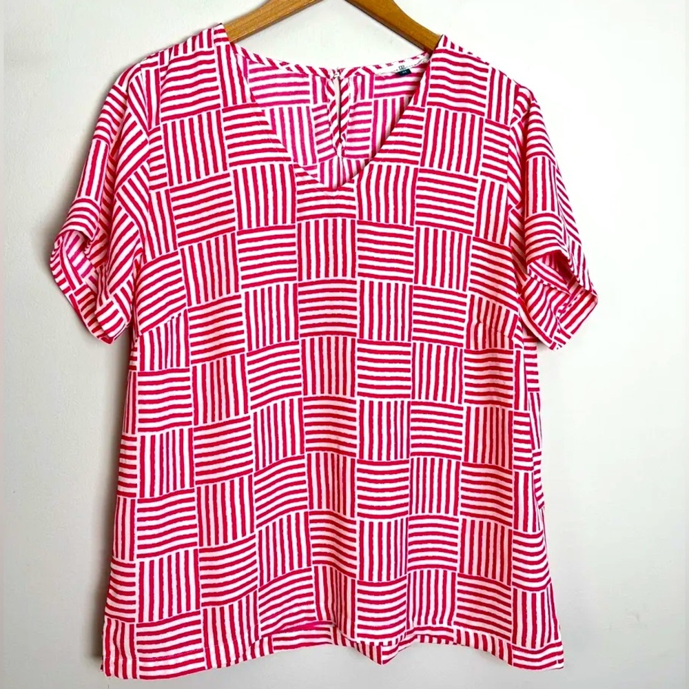 Michelle McDowell Pink Geometric Short Sleeve V-Neck Shirt Top Medium S